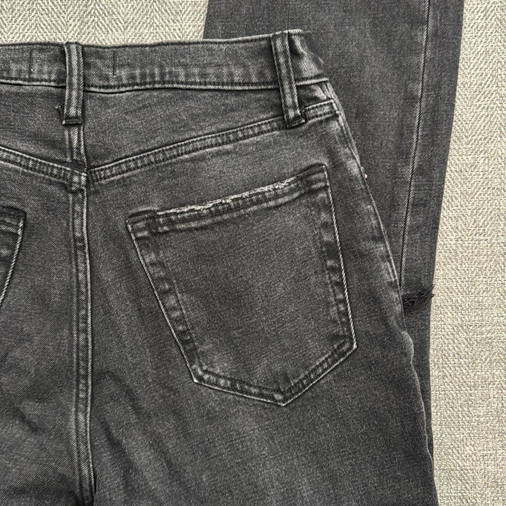 A&F- The Ankle Straight Ultra High Rise Curve Love Jeans - Picture 13 of 16
